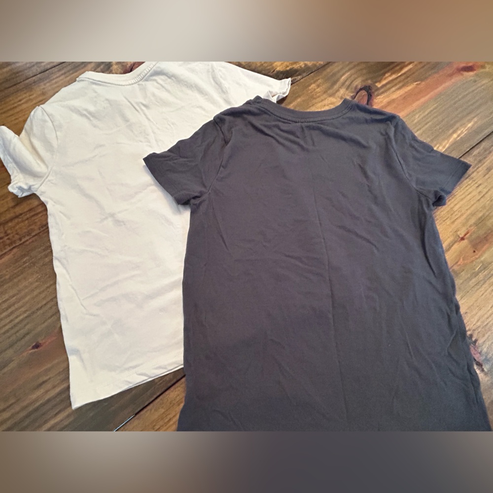 ✨Cat & Jack Heather Gray and Cream T-Shirt